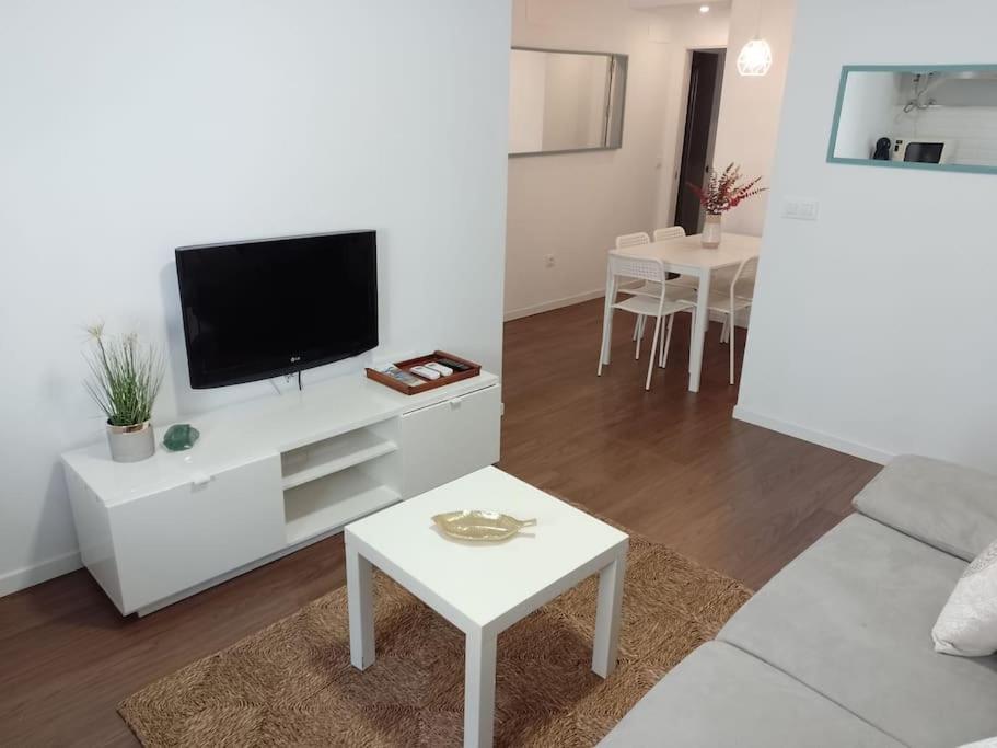 Cizq 2 Bedroom Center Cathedral And Alcazar Sevilha
